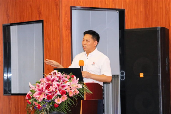 广东金海岸企业管理研究院院长金涛教授致辞